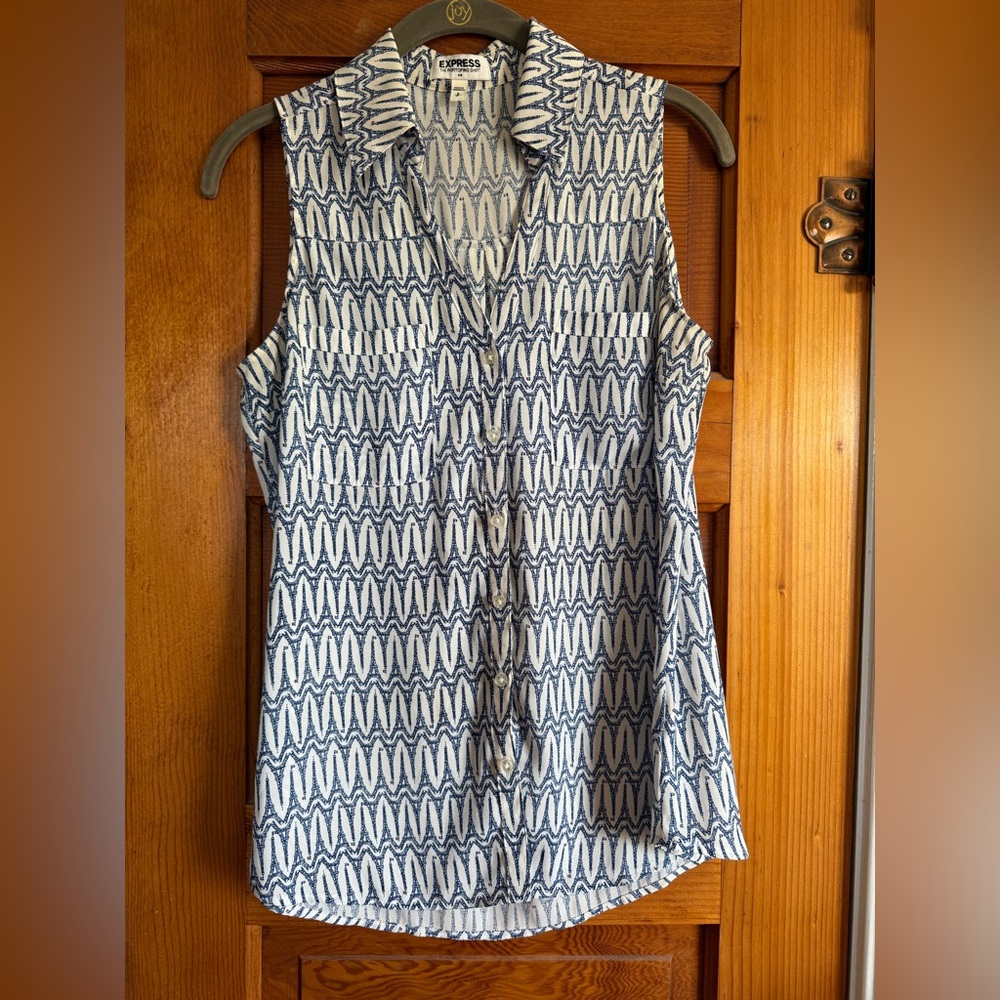 Express Eiffel Tower Navy and White Patterned Sleeveless Shirt